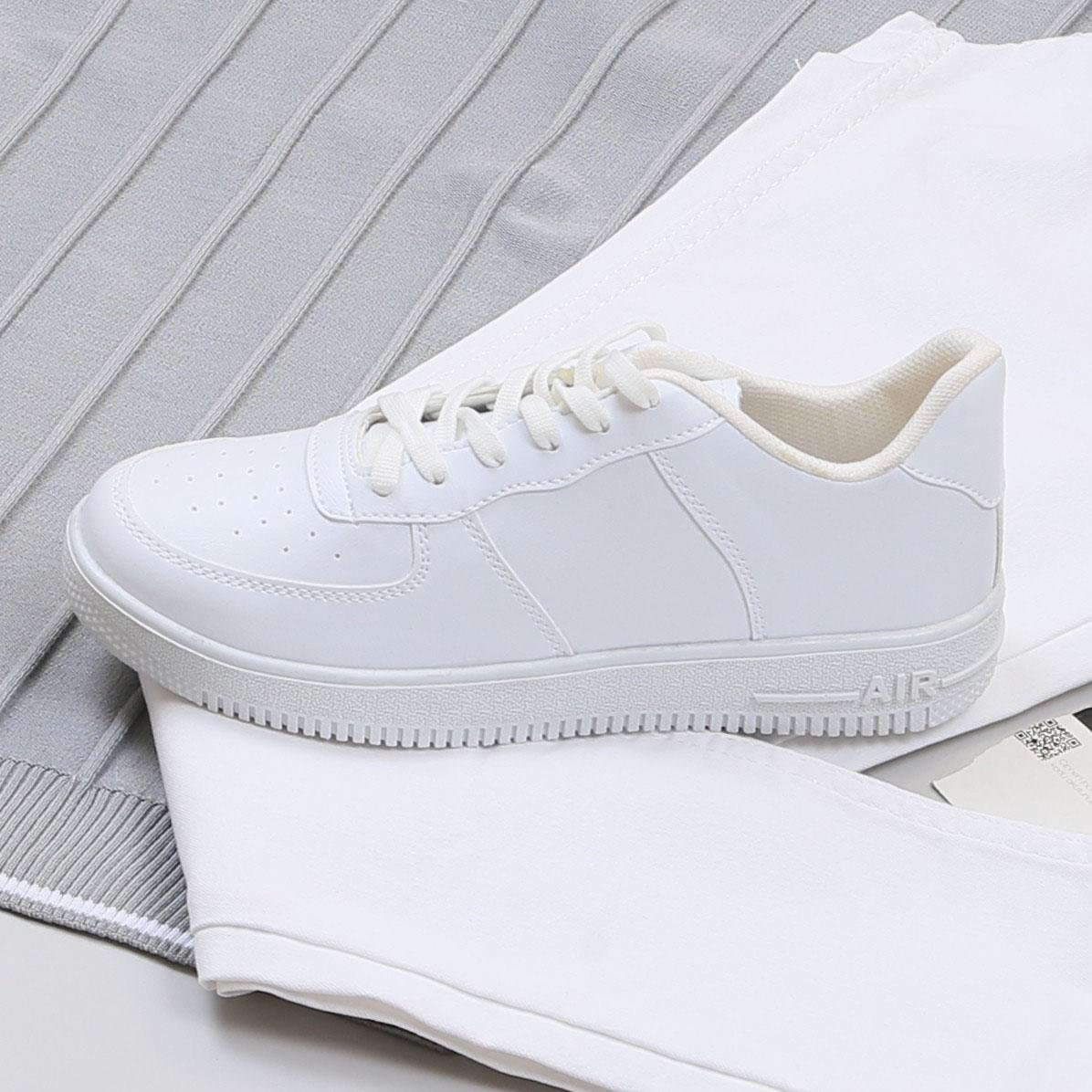 Gri Triko Polo Yaka Tişört Pantolon Ayakkabı Kombin