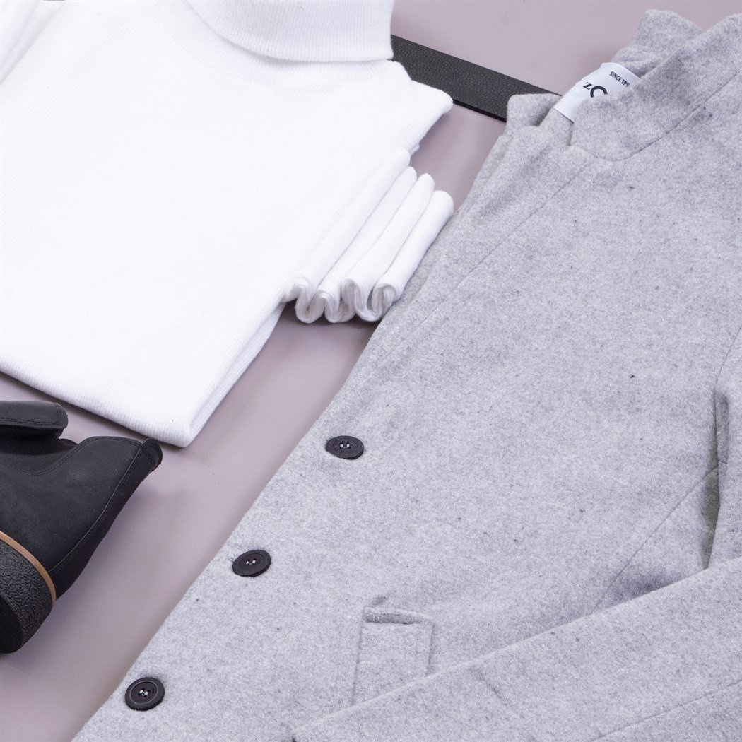 Gri Uzun Kaşe Kaban Kazak Pantolon Bot Kombin