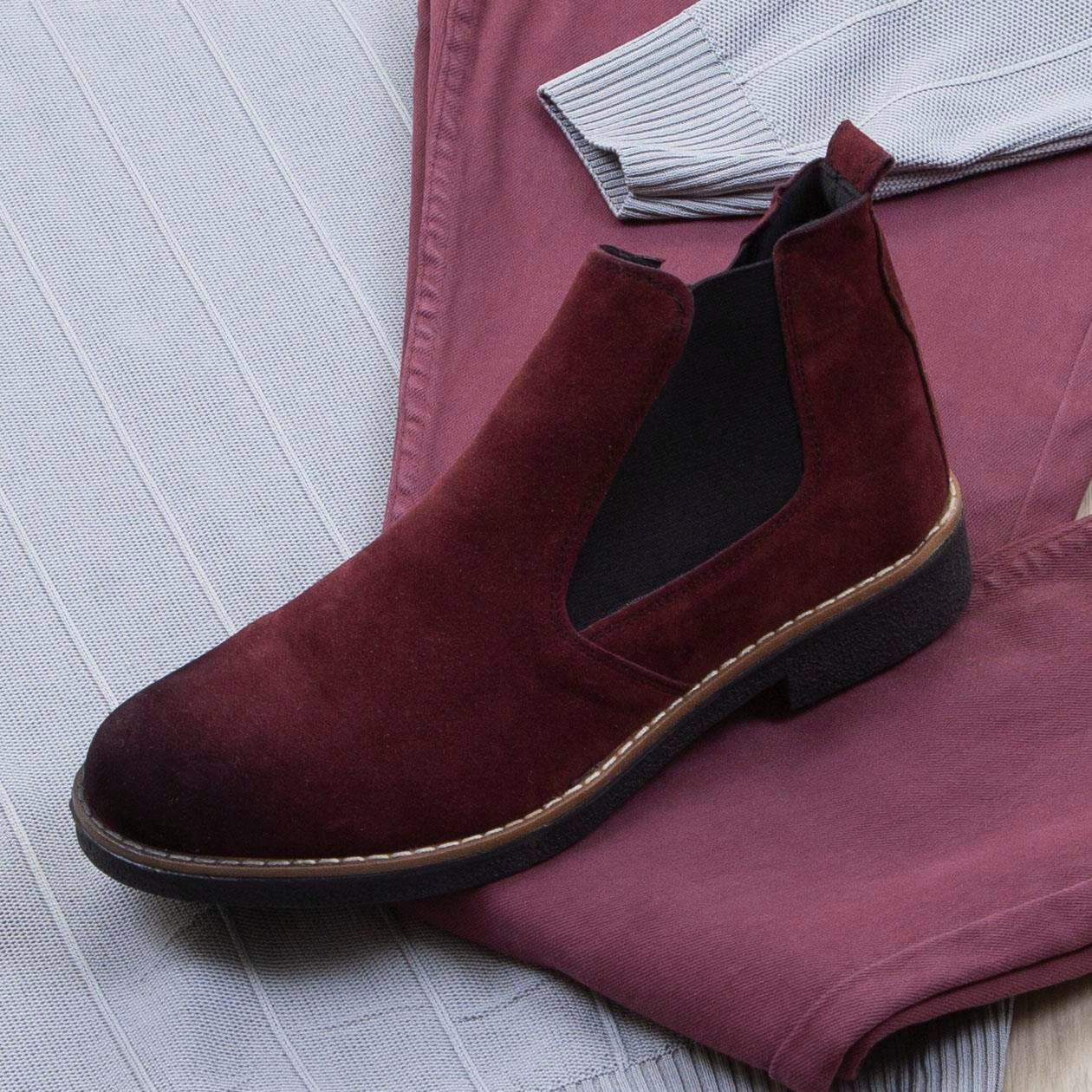 Gri Yarım Balıkçı Triko Kazak Pantolon Bot Kombin