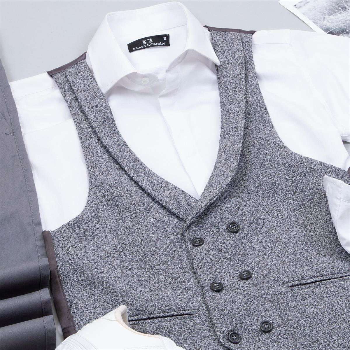 Gri Yelek Gömlek Pantolon Ayakkabı Kombin