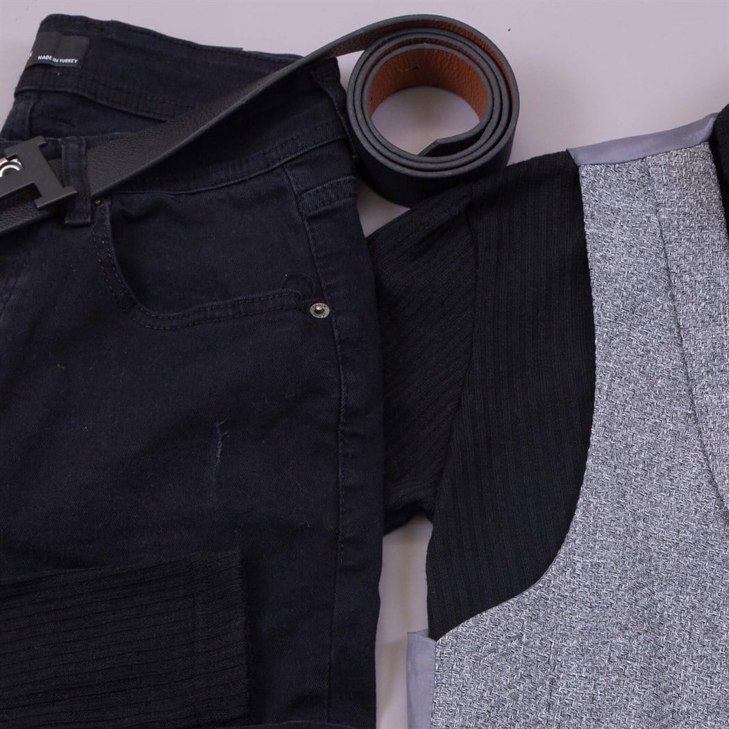 Gri Yelek Kazak Pantolon Bot Kombin