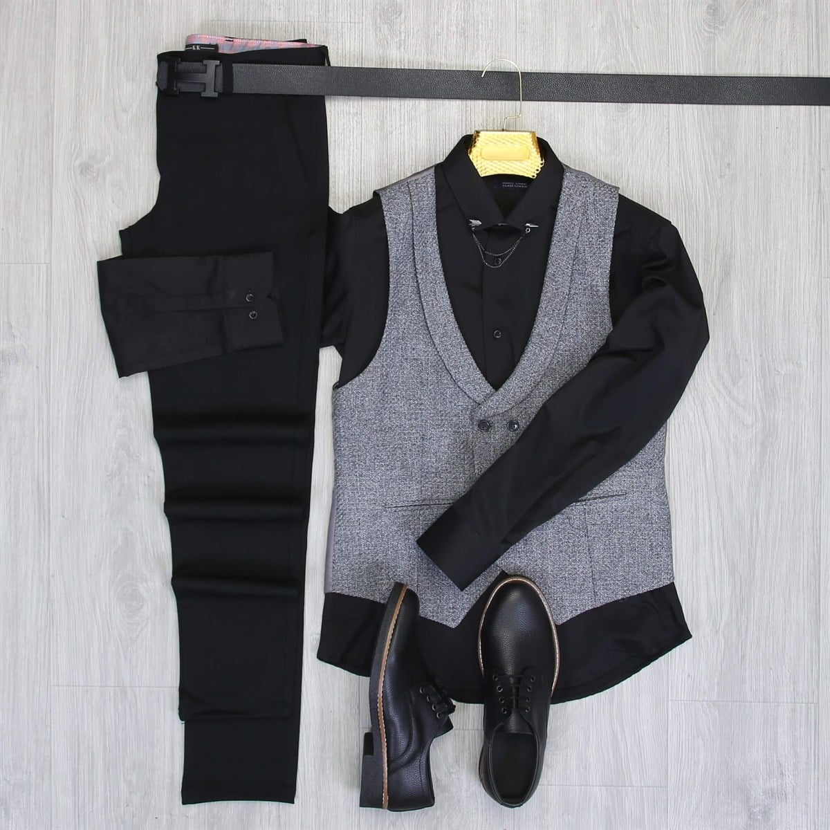 Gri Yelek Pantolon Gömlek Ayakkabı Kombini