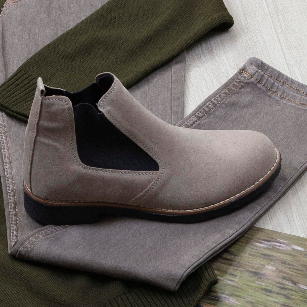 Haki Boğazlı Triko Kazak Pantolon Bot Kombin