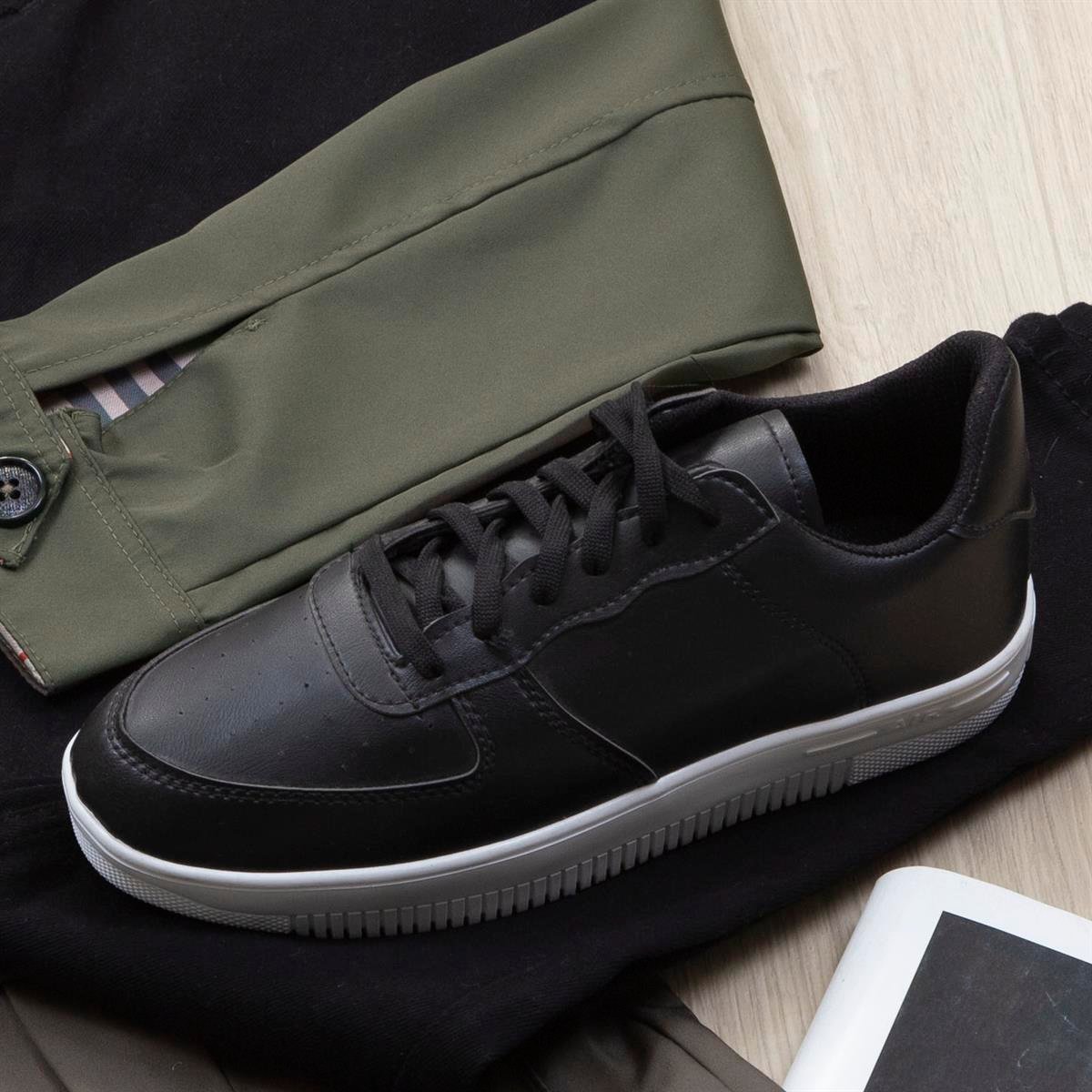 Haki Ceket Tişört Pantolon Ayakkabı Kombin