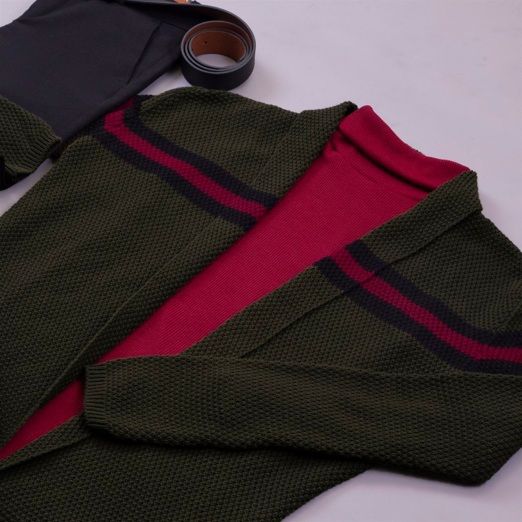 Haki Çizgi Detaylı Hırka Kazak Pantolon Bot Kombin