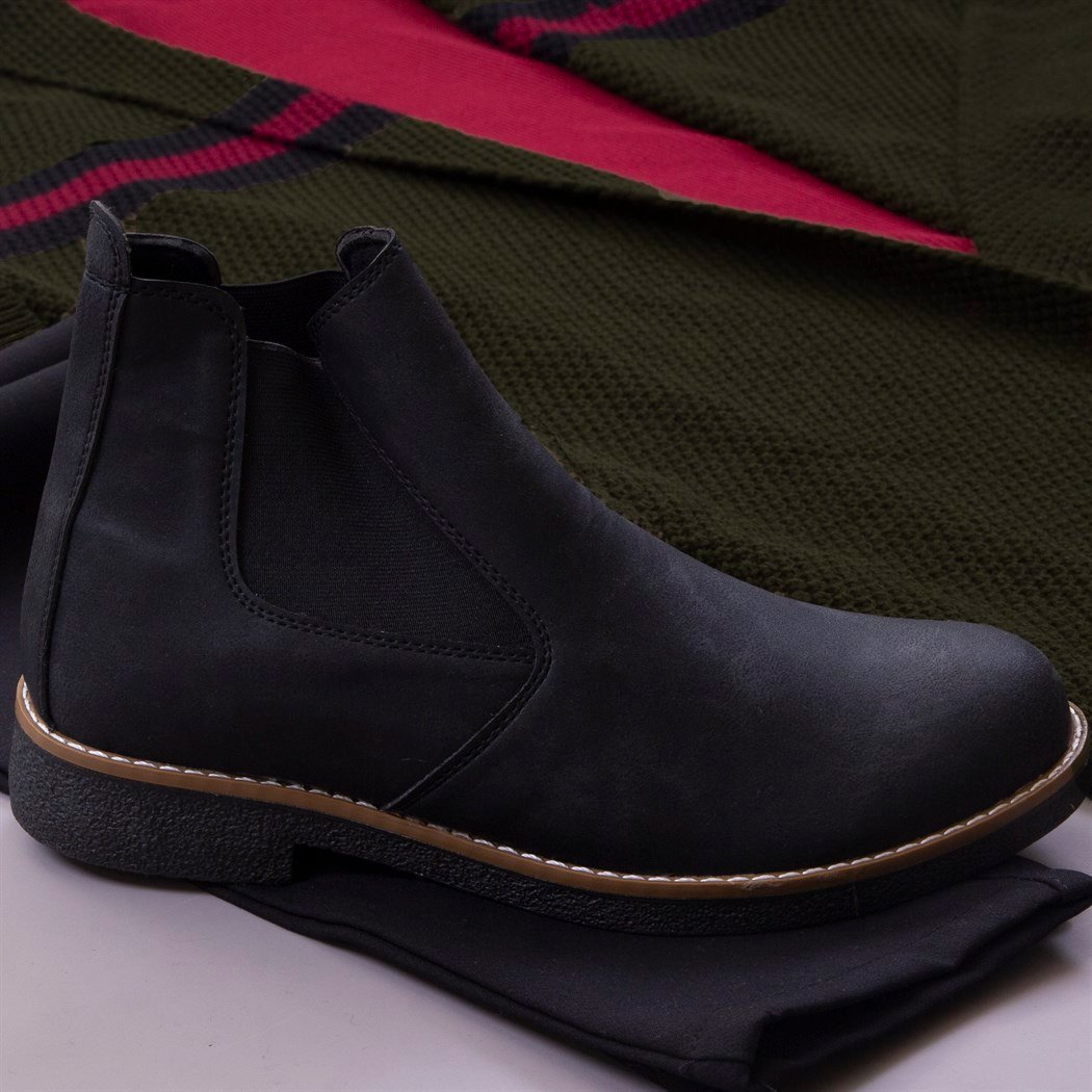 Haki Çizgi Detaylı Hırka Kazak Pantolon Bot Kombin