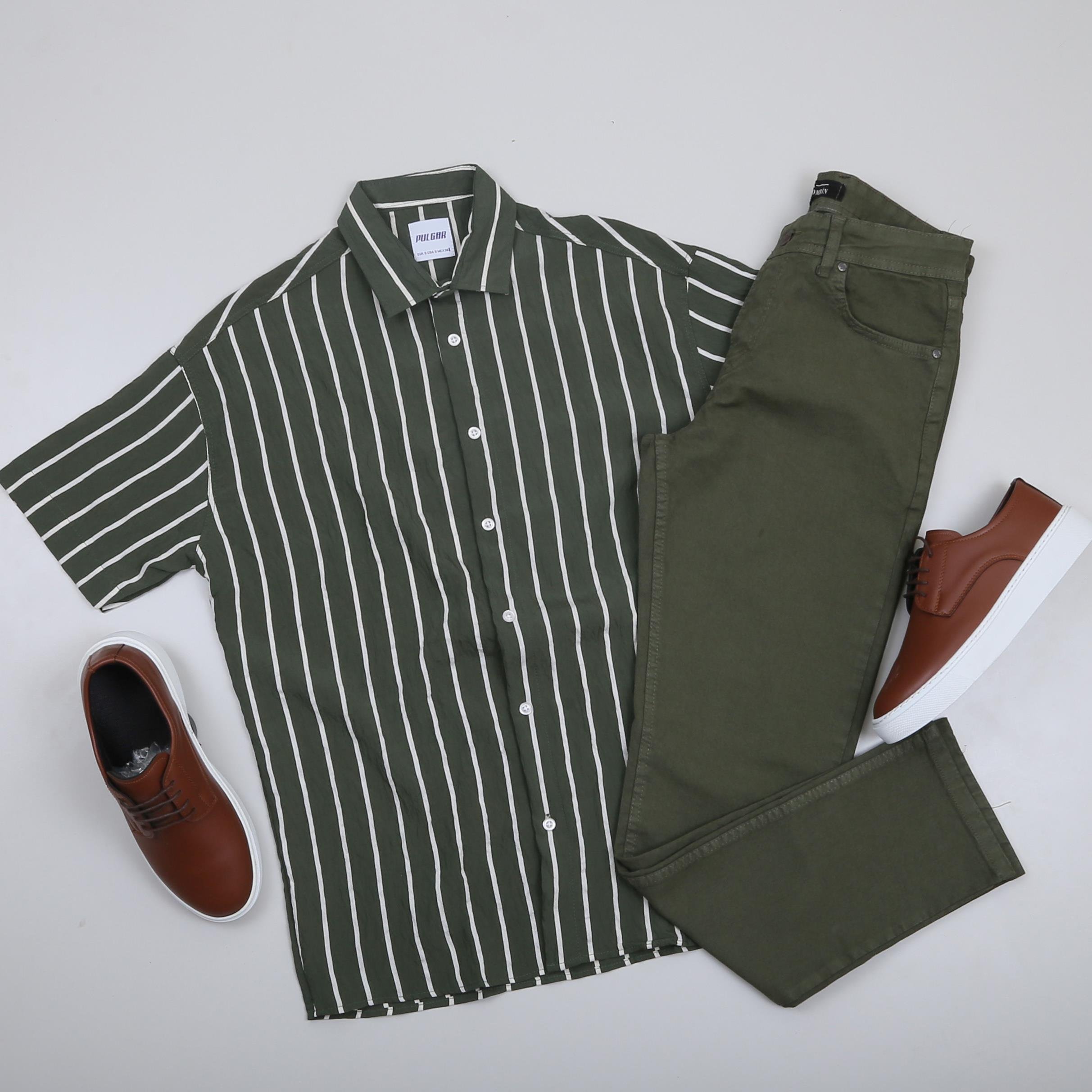 Haki Çizgili Kısa Kol Gömlek Pantolon Kombini