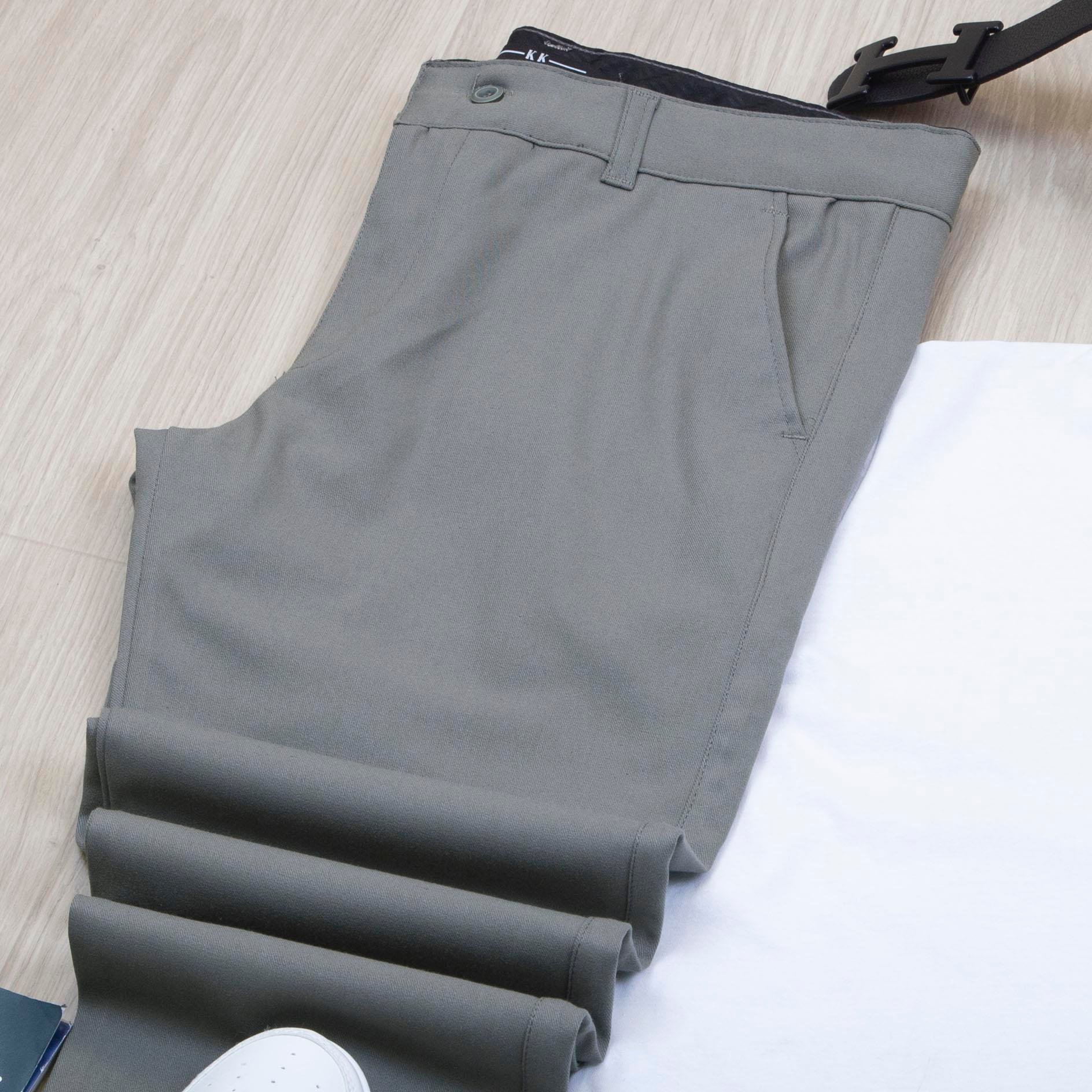 Haki Dik Yaka Blazer Ceket Tişört Pantolon Ayakkabı Kombin