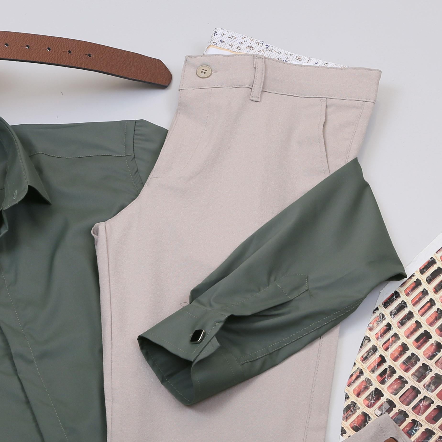 Haki Gömlek Bej Pantolon Ayakkabı Kombin