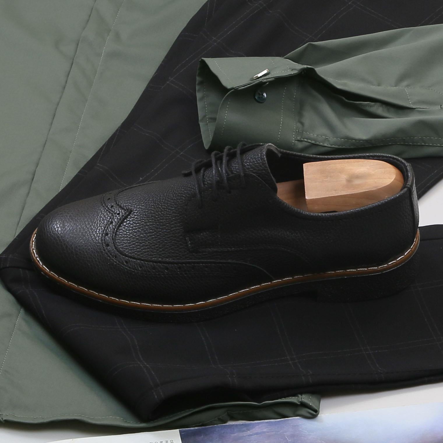 Haki Gömlek Siyah Pantolon Ayakkabı Kombin