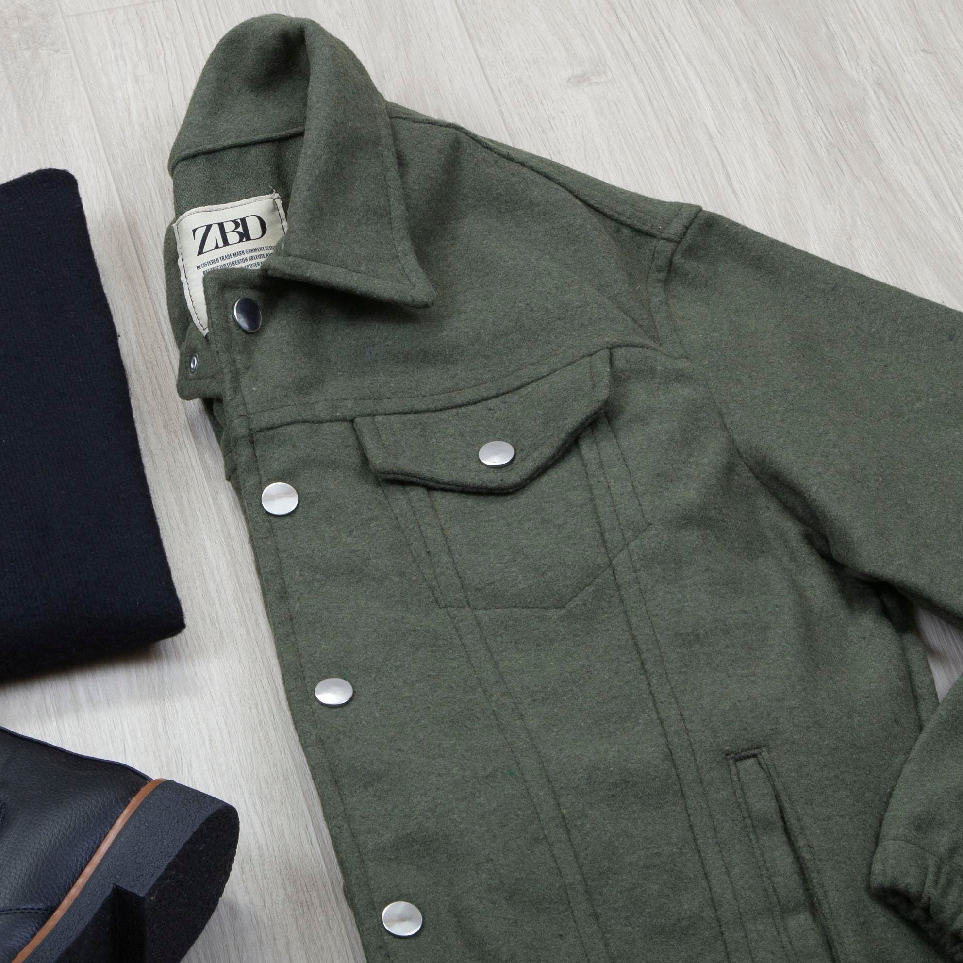 Haki Kaşe Ceket Boğazlı Body Pantolon Bot Kombin