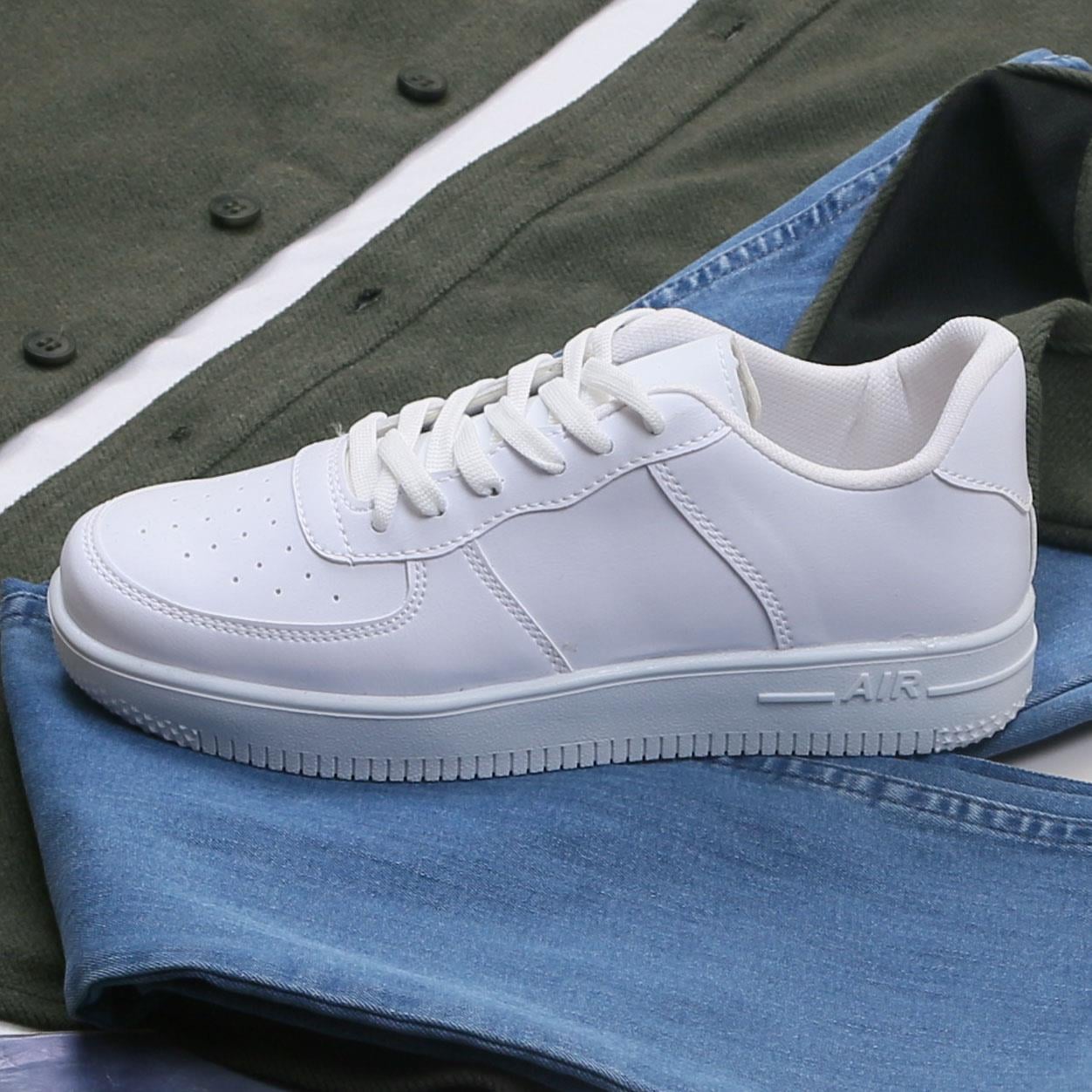 Haki Kaşe Gömlek Tişört Pantolon Ayakkabı Kombin