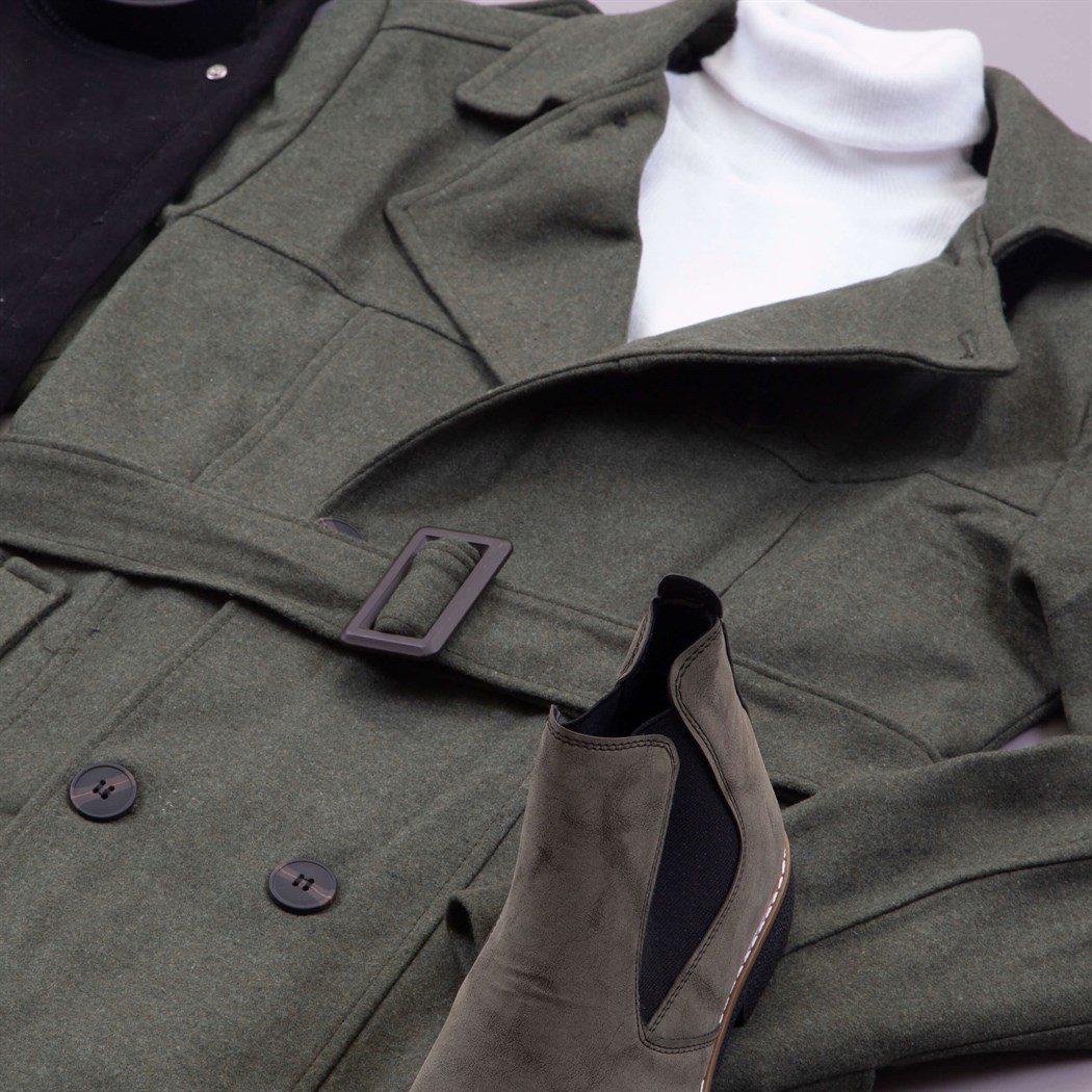 Haki Kemerli Kaban Kazak Pantolon Bot Kombin