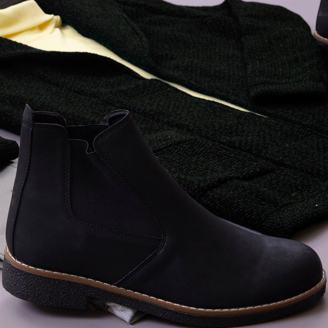 Haki Kırçıllı Hırka Kazak Pantolon Bot Kombin