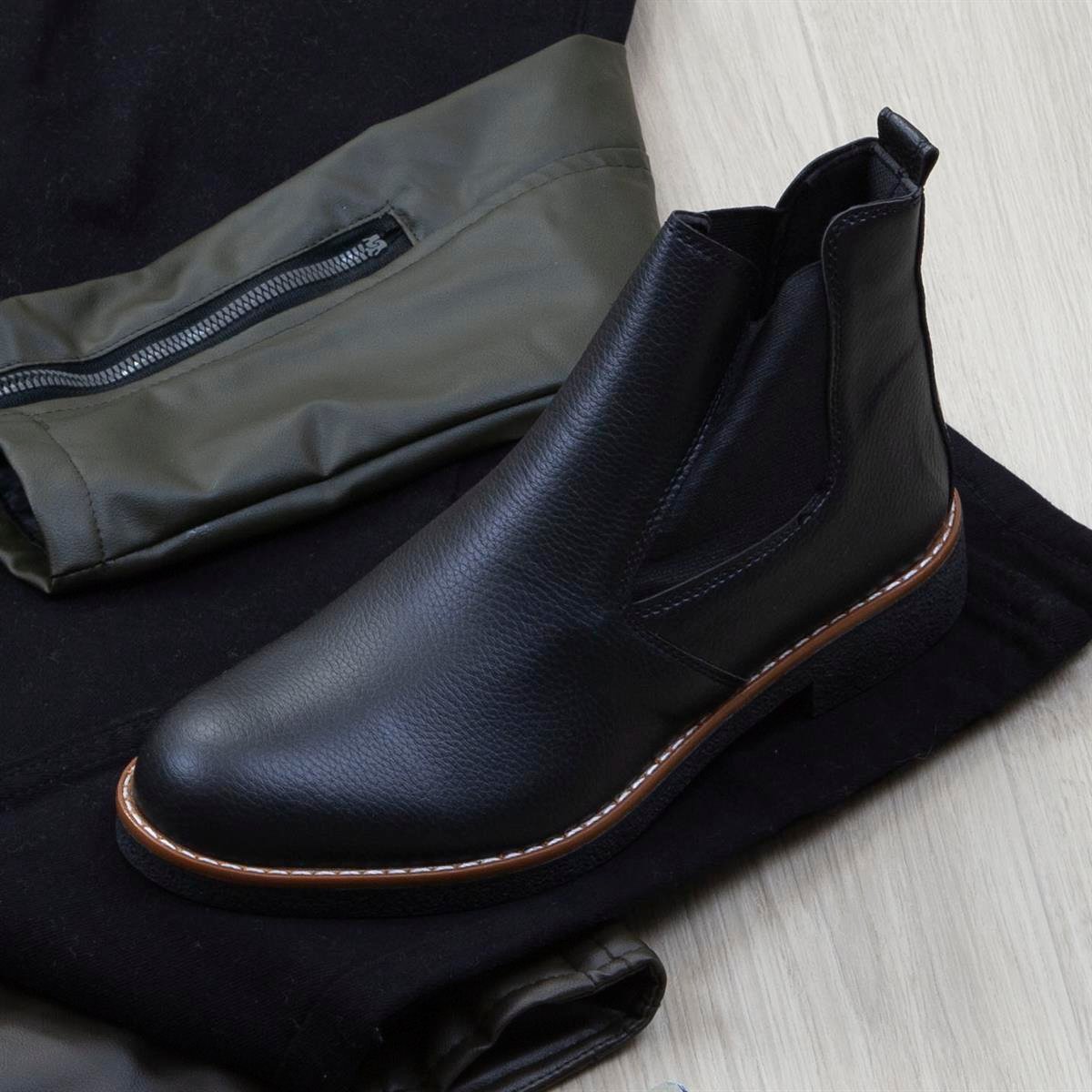 Haki Kürklü Deri Ceket Boğazlı Body Pantolon Ayakkabı Kombin