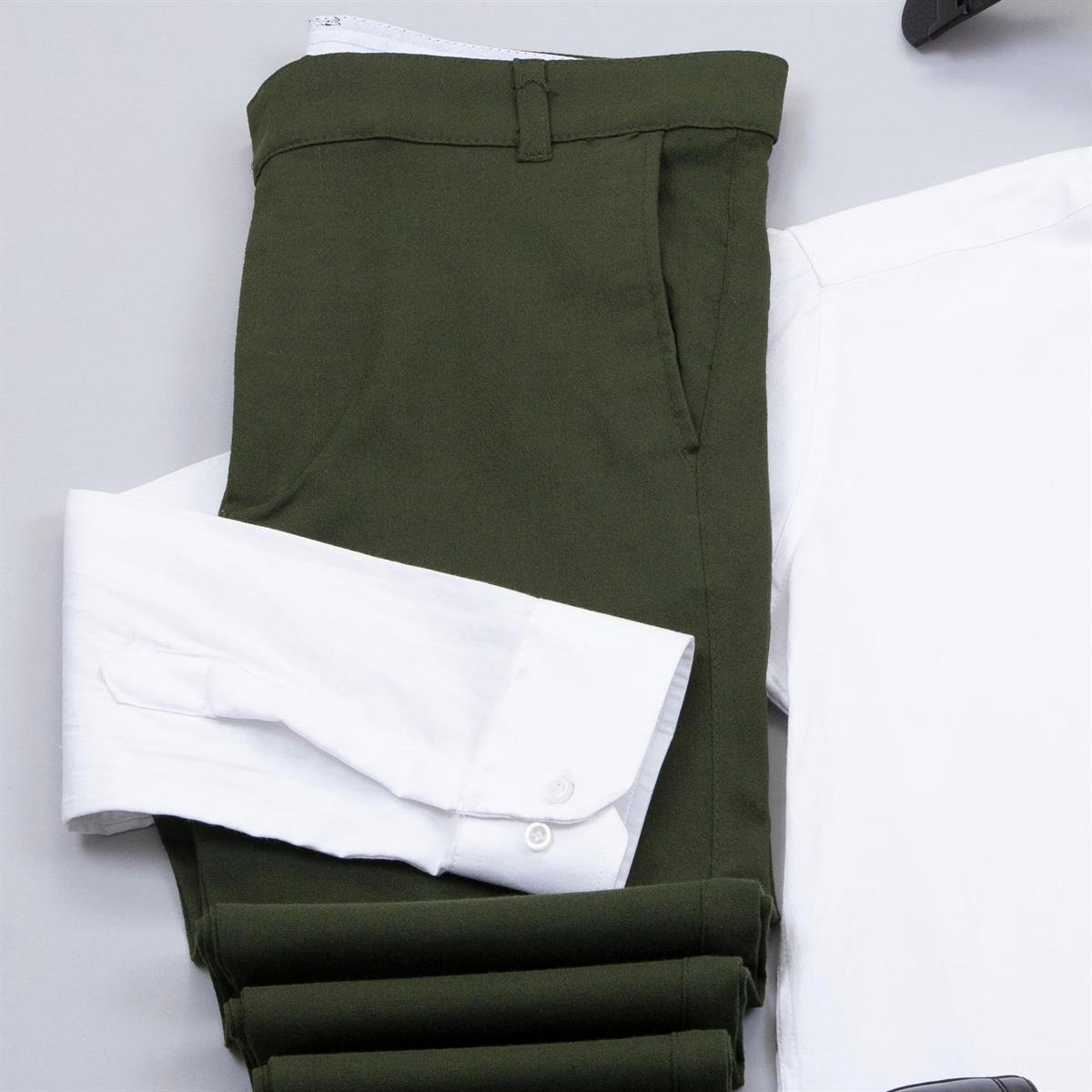 Haki Pantolon Beyaz Gömlek Ayakkabı Kombin