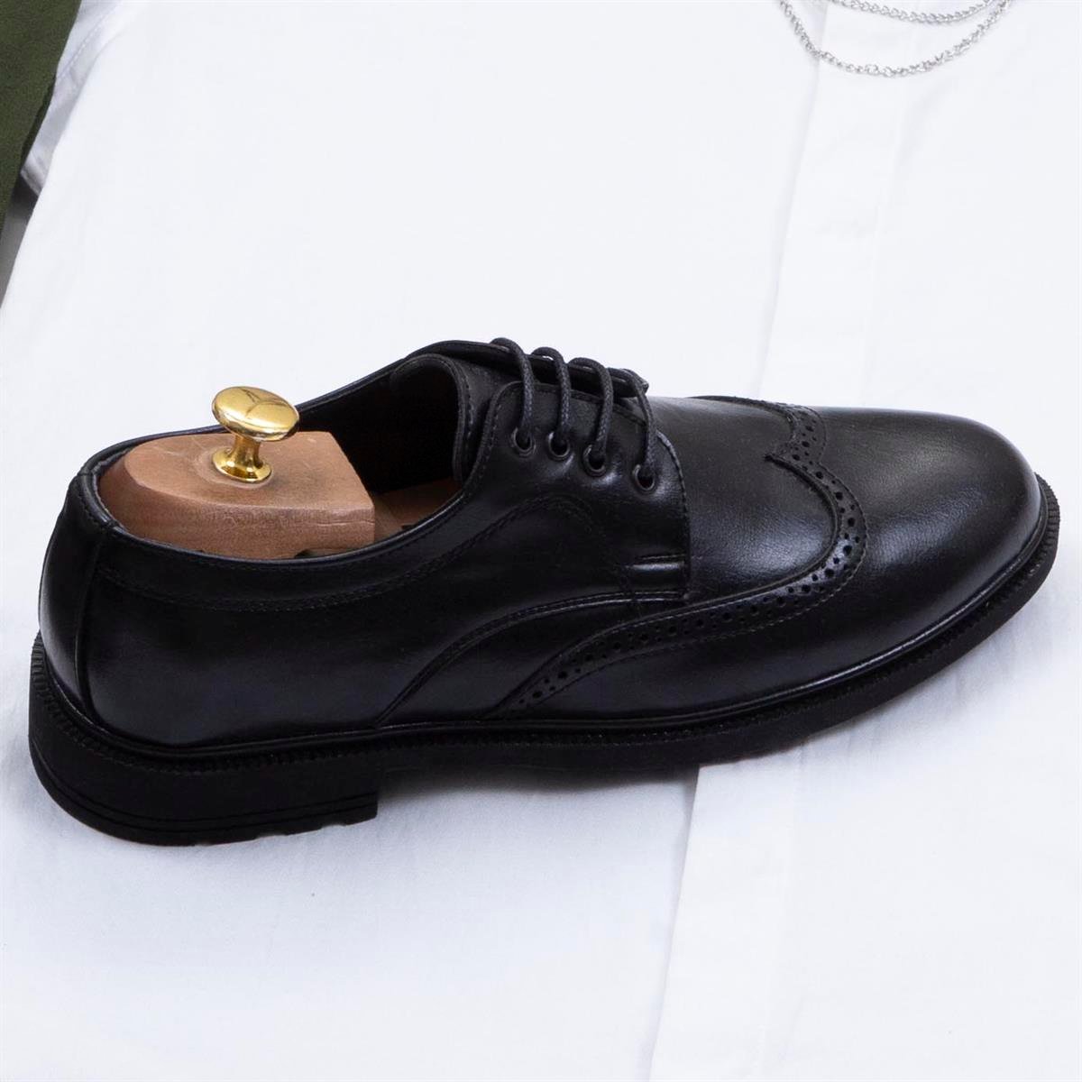 Haki Pantolon Beyaz Gömlek Ayakkabı Kombin