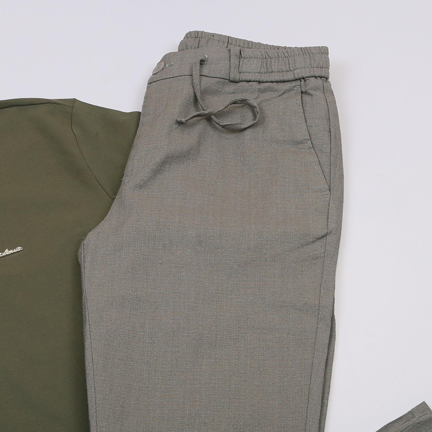 Haki Polo Yaka Tişört Pantolon Ayakkabı Kombin