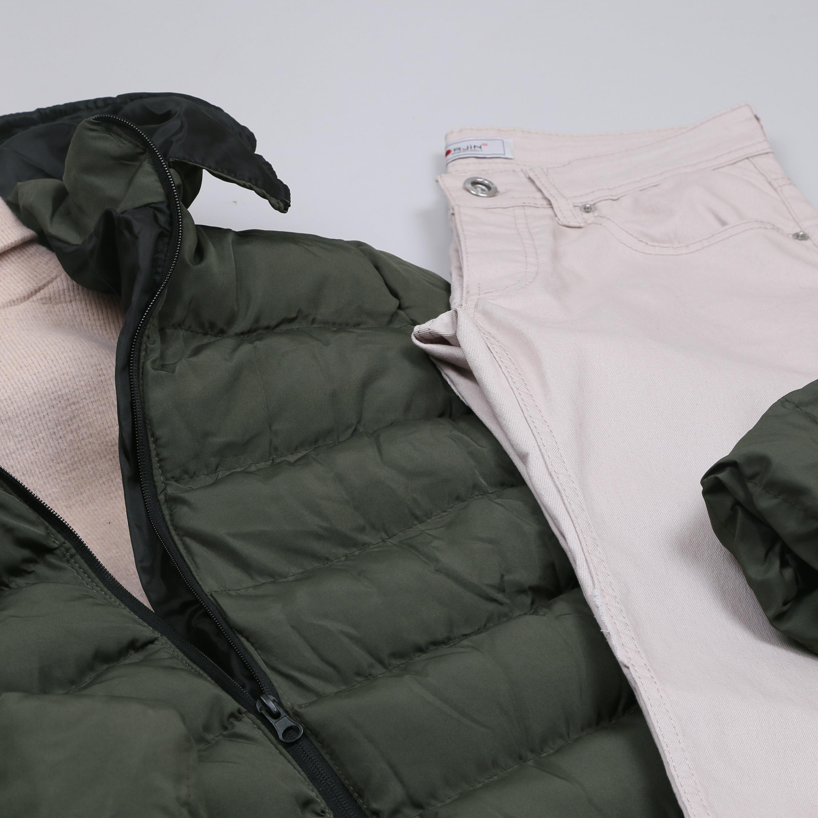 Haki Şişme Mont Pantolon Bot Kombini