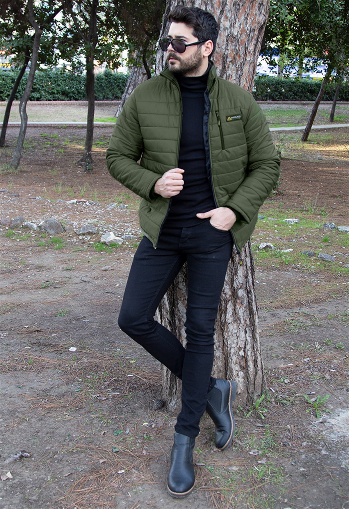 Haki Şişme Mont Boğazlı Kazak Pantolon Bot Kombin