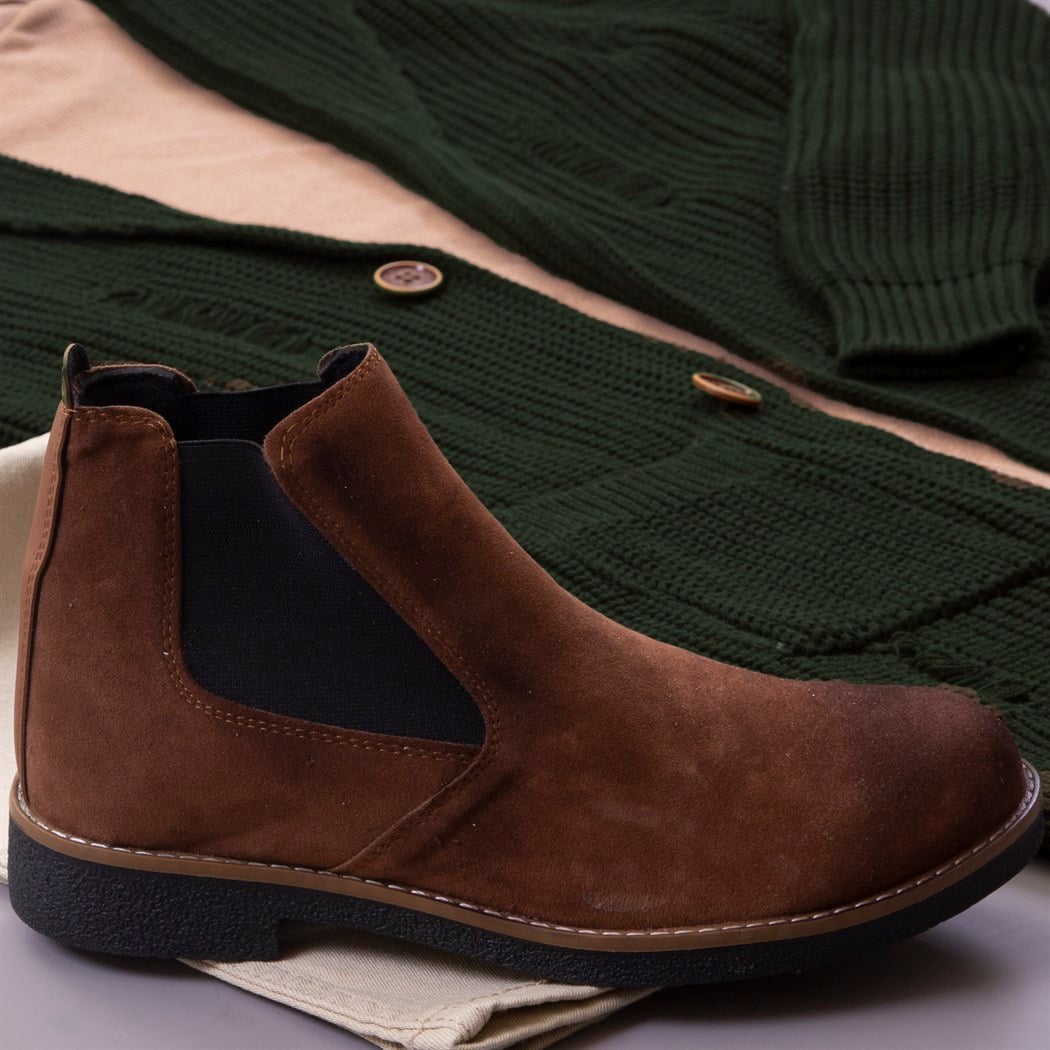 Haki Yırtıklı Hırka Kazak Pantolon Bot Kombin