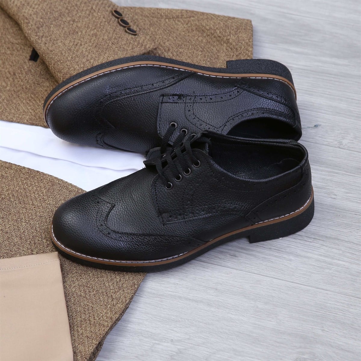 Hardal Blazer Ceket Camel Pantolon Gömlek Ayakkabı Kombini