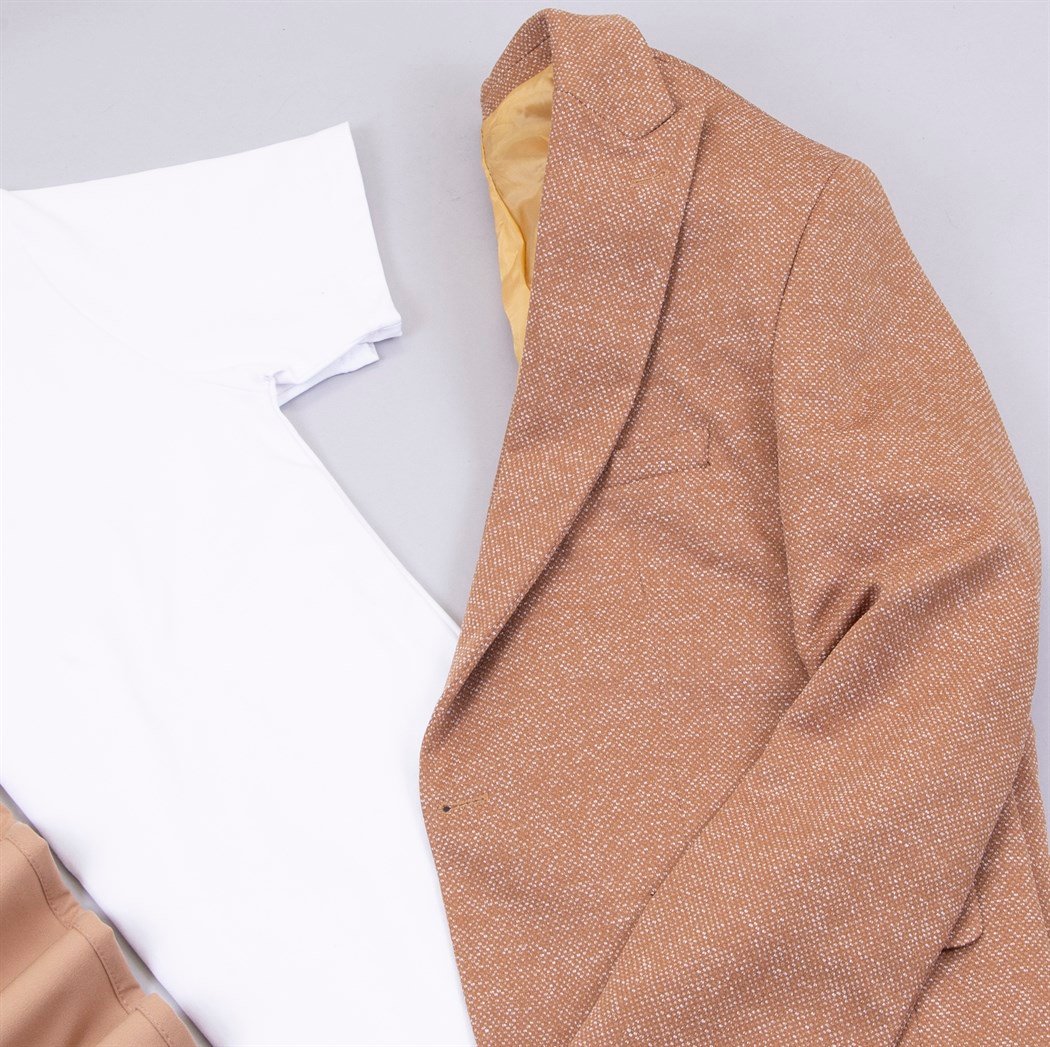 Hardal  Blazer Ceket Tişört Pantolon Ayakkabı Kombin