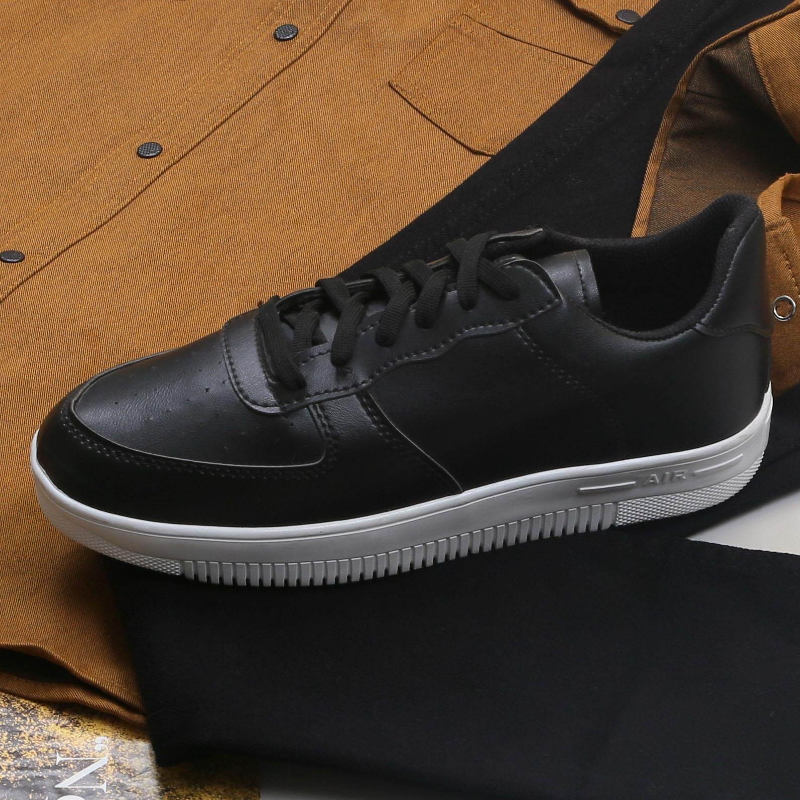 Hardal Pamuklu Kot Gömlek Tişört Pantolon Ayakkabı Kombin