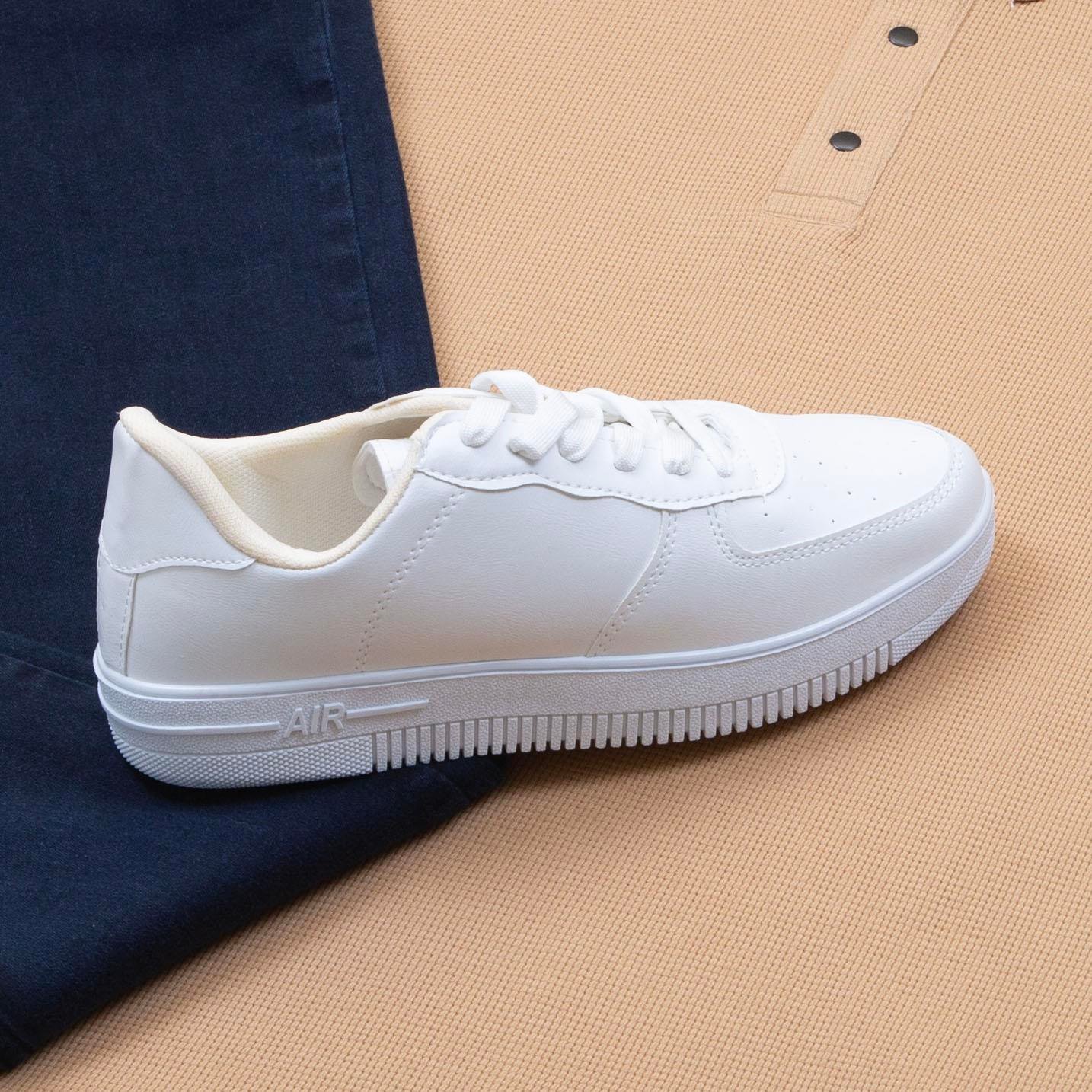 Hardal Polo Yaka Tişört Pantolon Ayakkabı Kombin