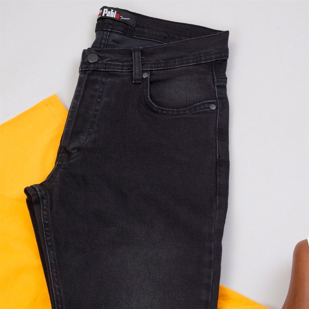 Hardal Tişört Pantolon Ayakkabı Kombin