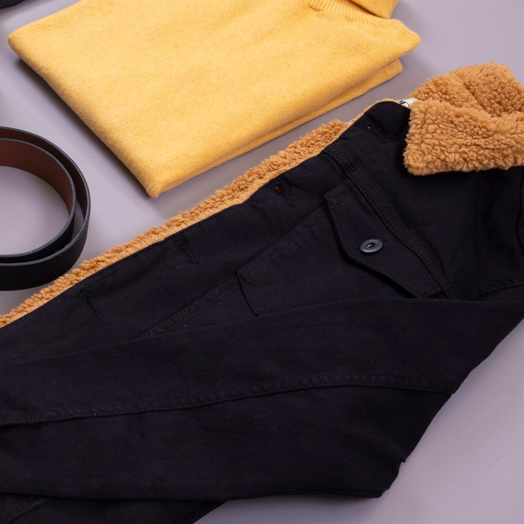 İçi Kürklü Siyah Kot Ceket Kazak Pantolon Bot  Kombin