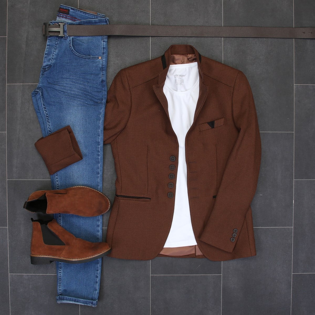 Kaahverengi  Ceket Beyaz T-Shirt Mavi Kot Bot Kombini