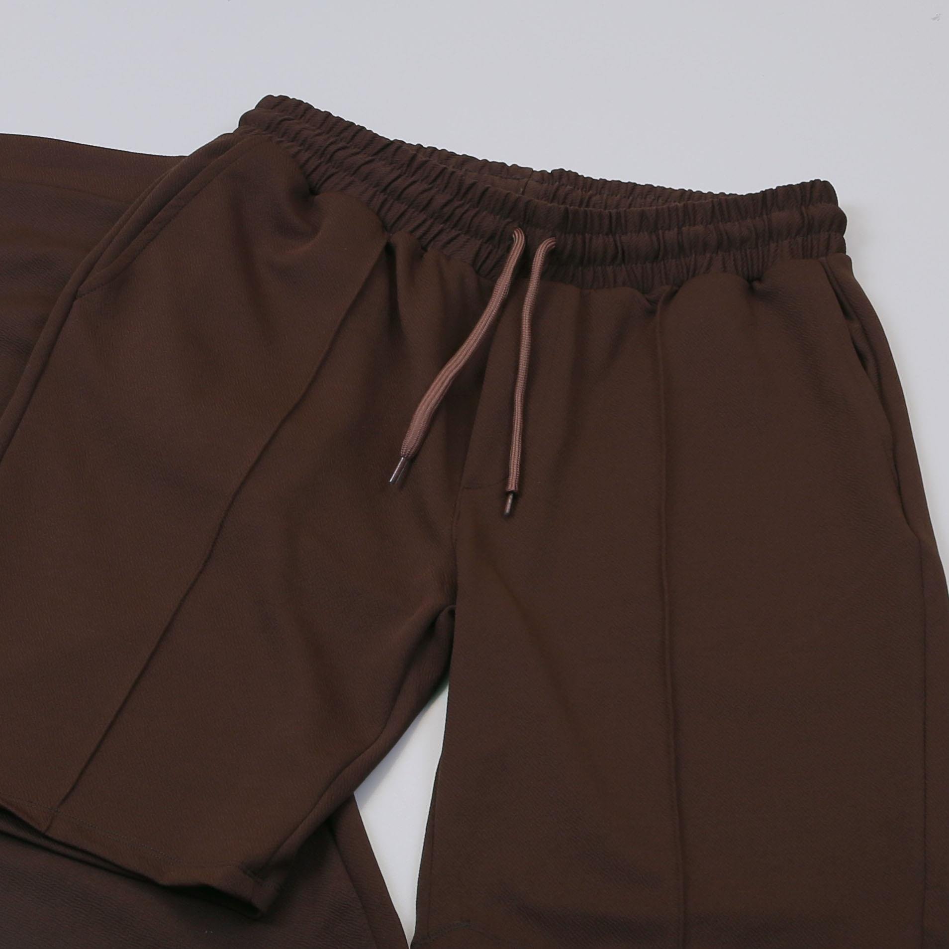 Kahve Gömlek Şort  Ayakkabı Kombin