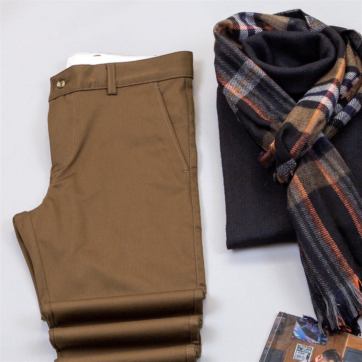 Kahve Kaşe Kaban Boğazlı Kazak Pantolon Bot Kombin