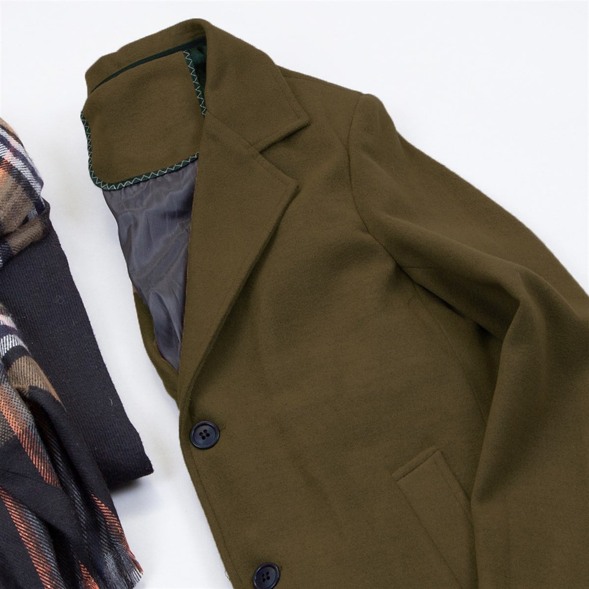 Kahve Kaşe Kaban Boğazlı Kazak Pantolon Bot Kombin