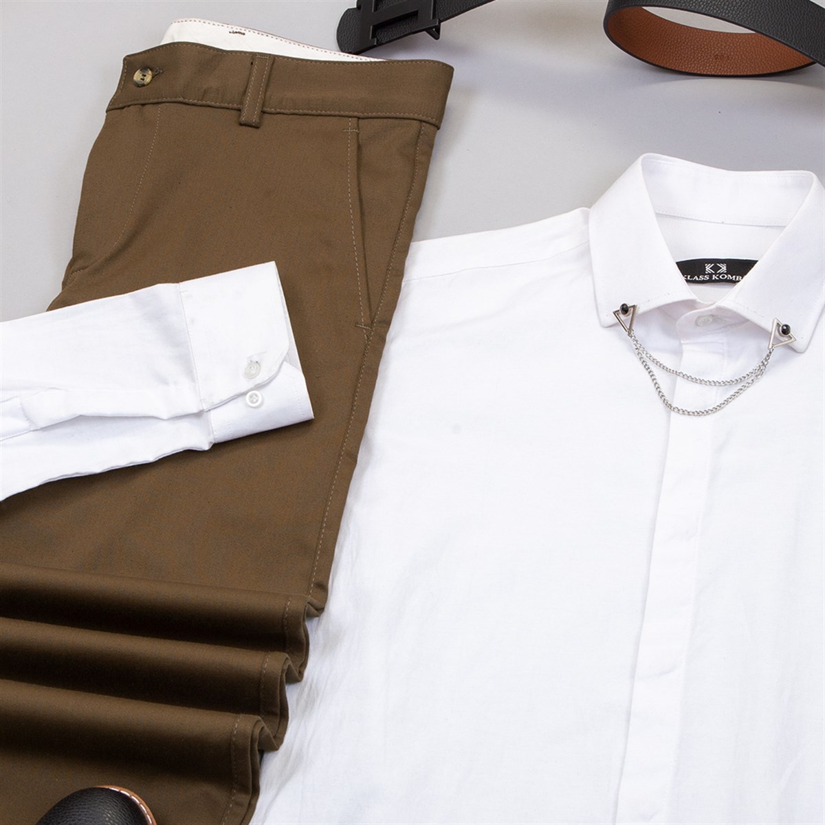 Kahve Kaşe Kaban Gömlek Pantolon Ayakkabı Kombin