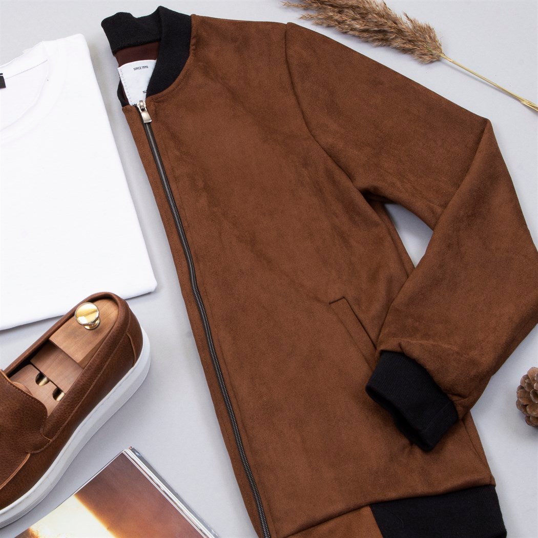 Kahve Nubuk Ceket Tişört Pantolon Ayakkabı Kombin