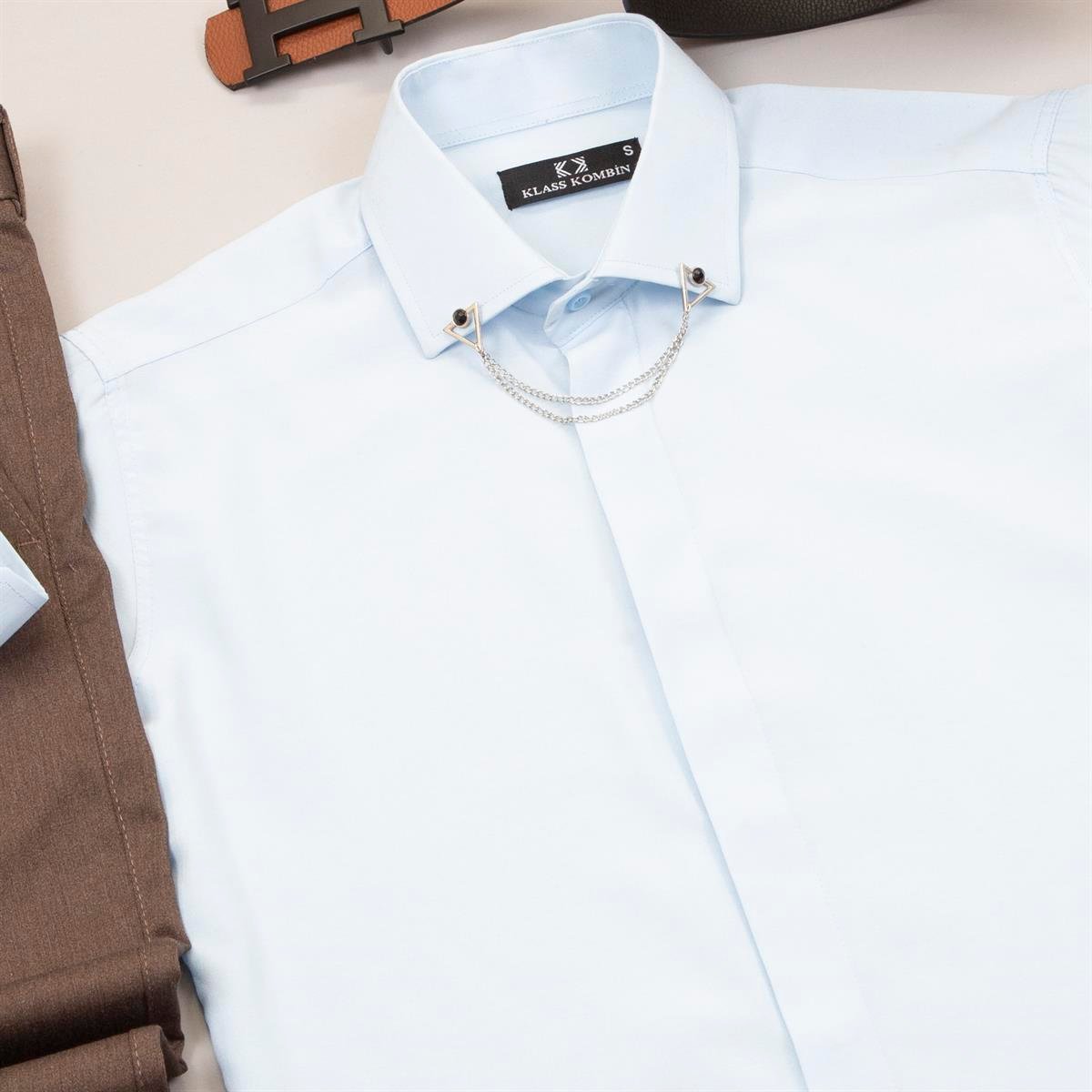 Kahve Pantolon Mavi Gömlek Ayakkabı Kombin