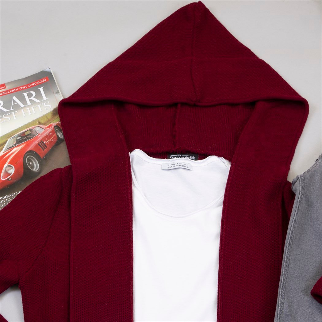 Kapşonlu Bordo Hırka Tişört Pantolon Ayakkabı Kombin