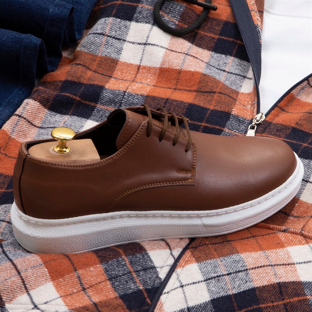 Kapşonlu Ekose Oduncu Gömlek Tişört Pantolon Ayakkabı Kombin