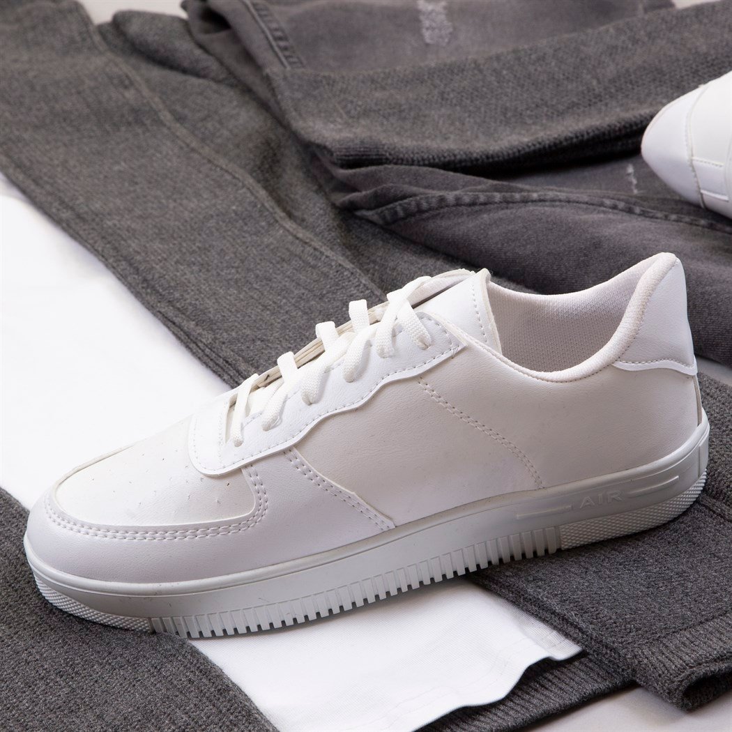 Kapşonlu Füme Hırka Tişört Pantolon Ayakkabı Kombin