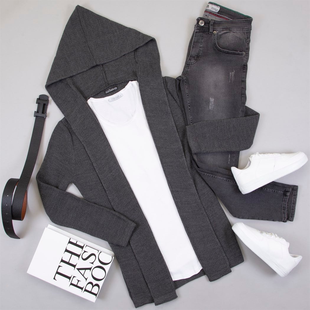 Kapşonlu Füme Hırka Tişört Pantolon Ayakkabı Kombin