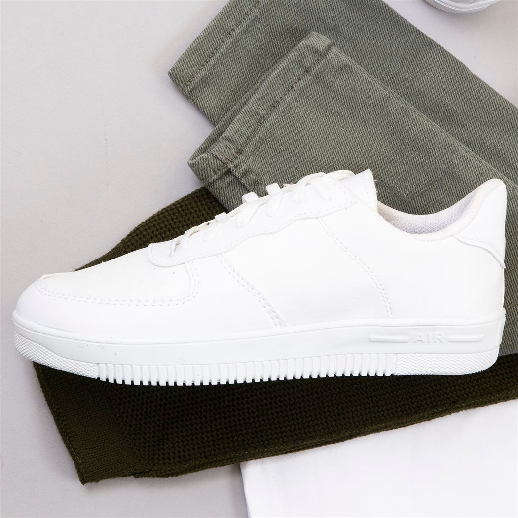 Kapşonlu Haki Hırka Tişört Pantolon Ayakkabı Kombin