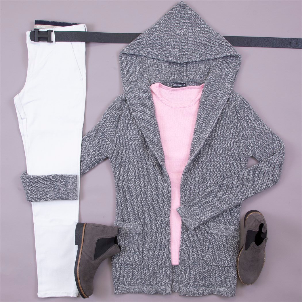 Kapşonlu Hırka Kazak Pantolon Bot Kombin