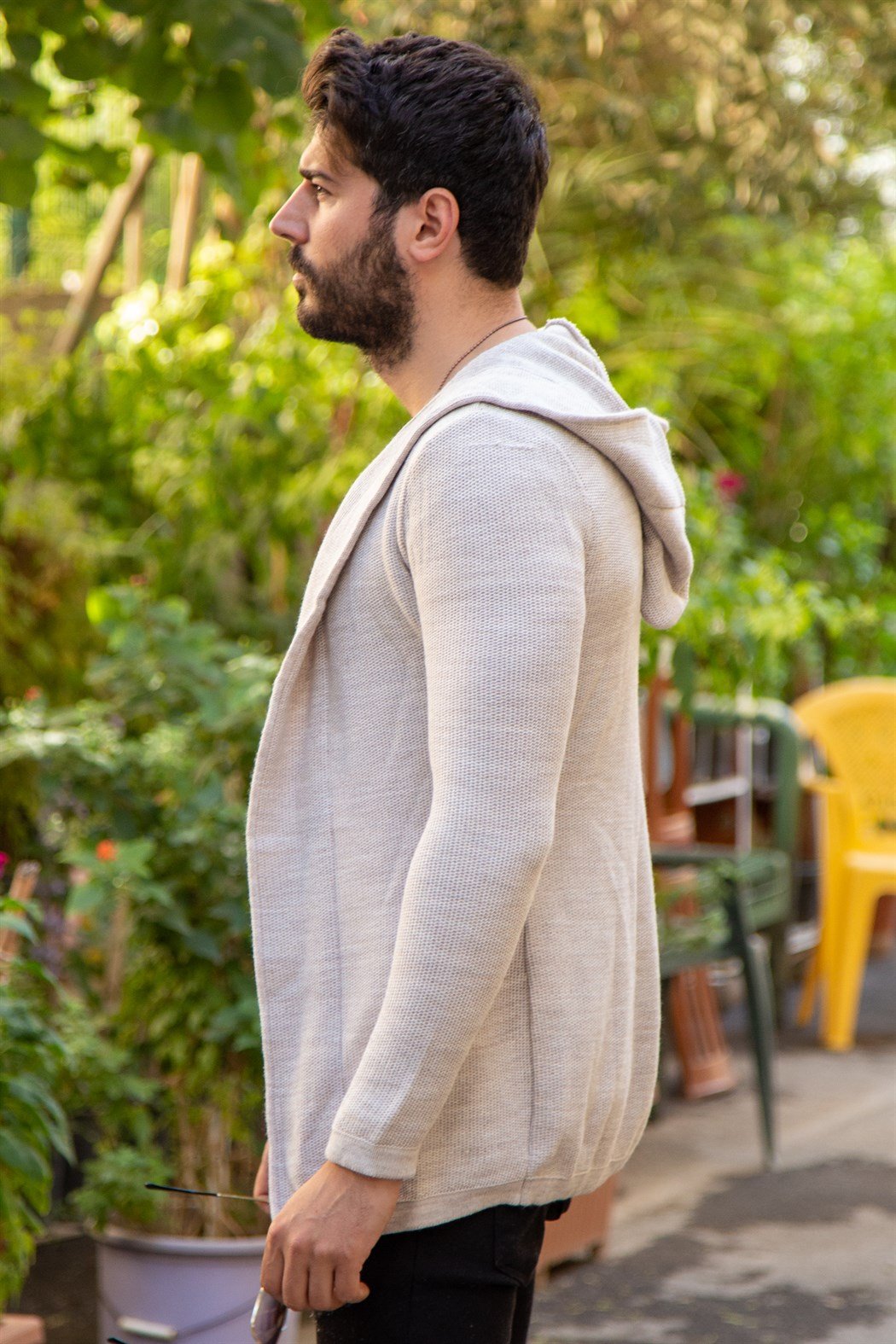 Kapşonlu ince bej örme hırka