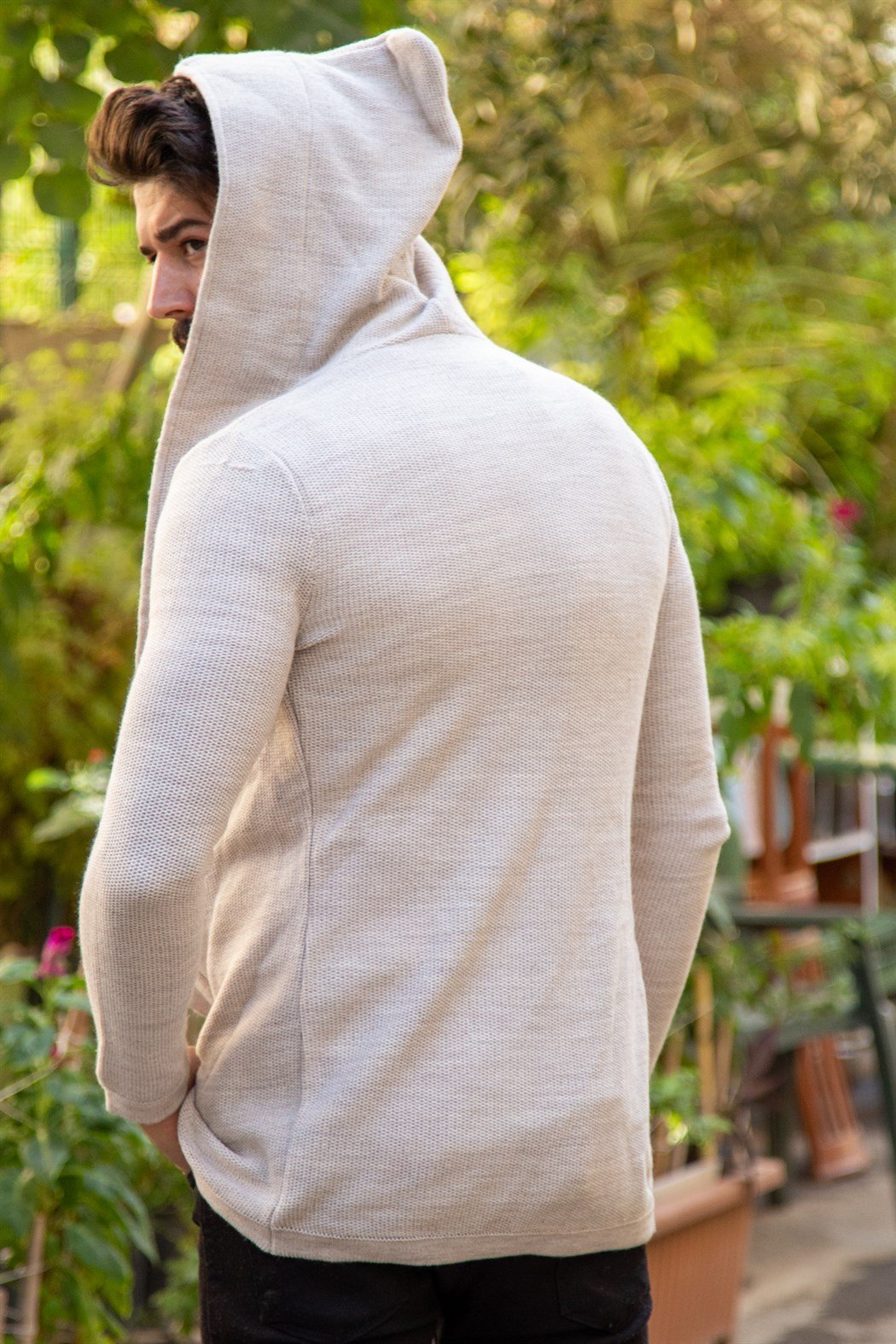 Kapşonlu ince bej örme hırka