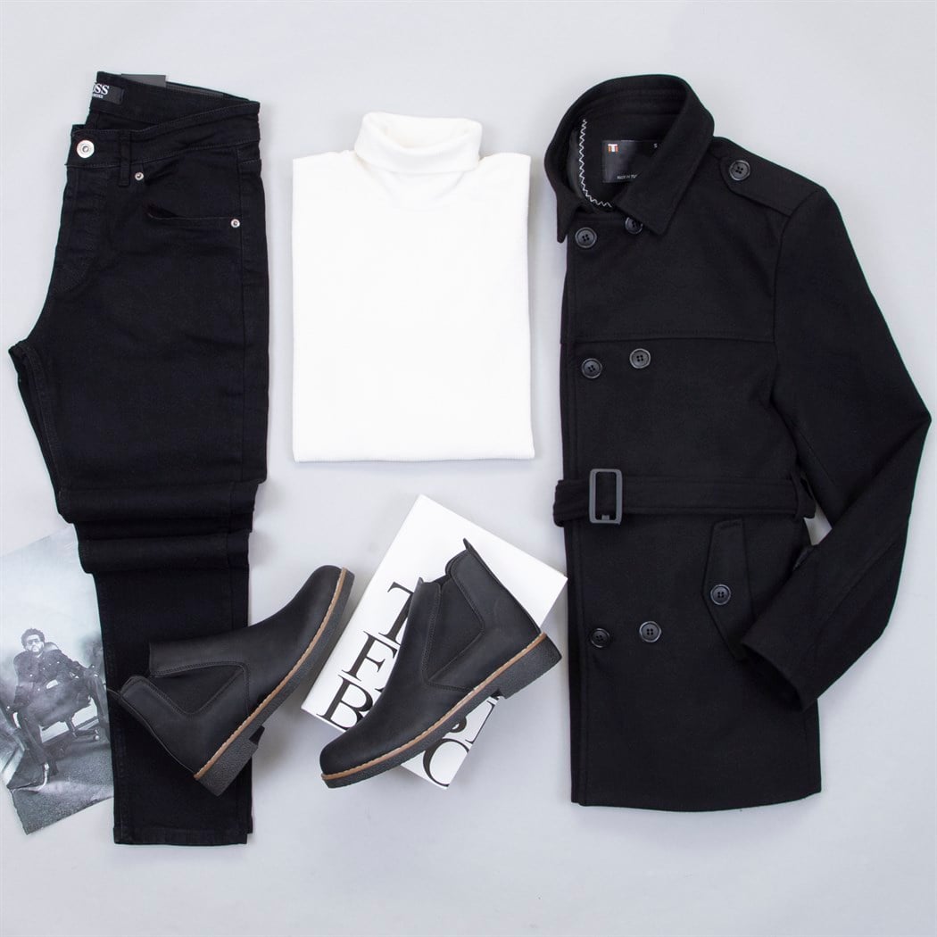 Kemerli Siyah Kaşe Kaban Boğazlı Kazak Pantolon Bot Kombin