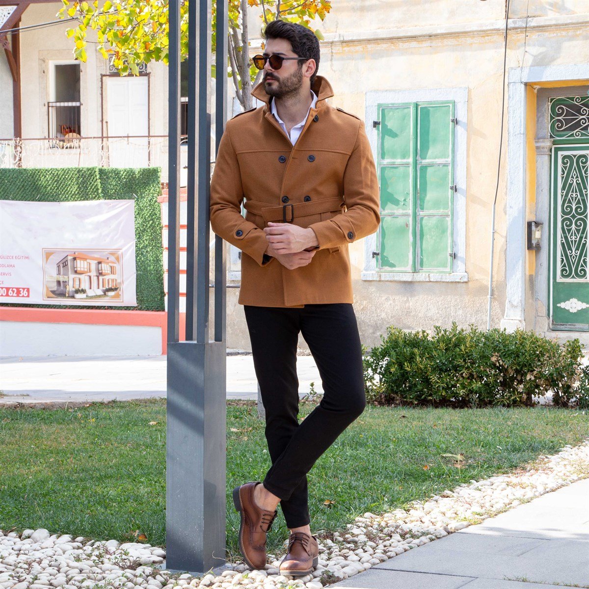 Кафяво Палто Риза Панталон и Обувки Комплект