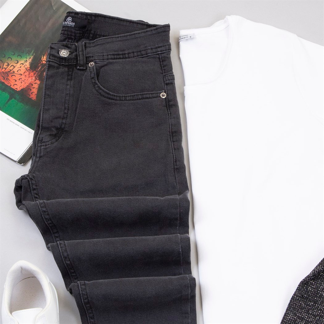 Kırçıllı Blazer Ceket Tişört Pantolon Ayakkabı Kombin