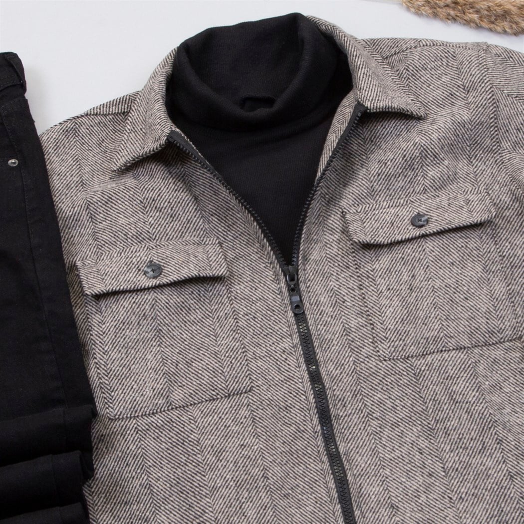 Kırçıllı Cepli Ceket Boğazlı Kazak Pantolon Bot Kombin